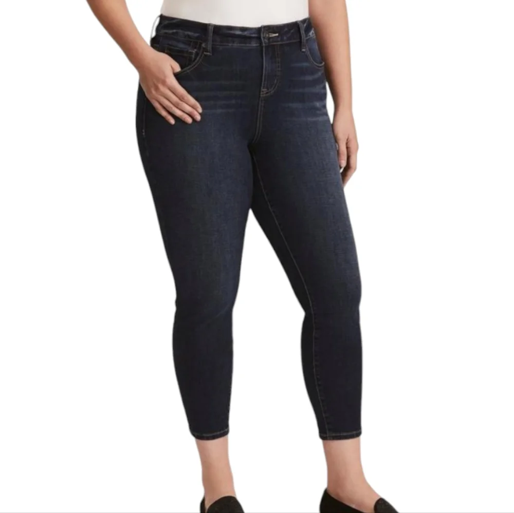 Torrid Premium High Waist‎ Plus Size Curvy JeansSize 20R